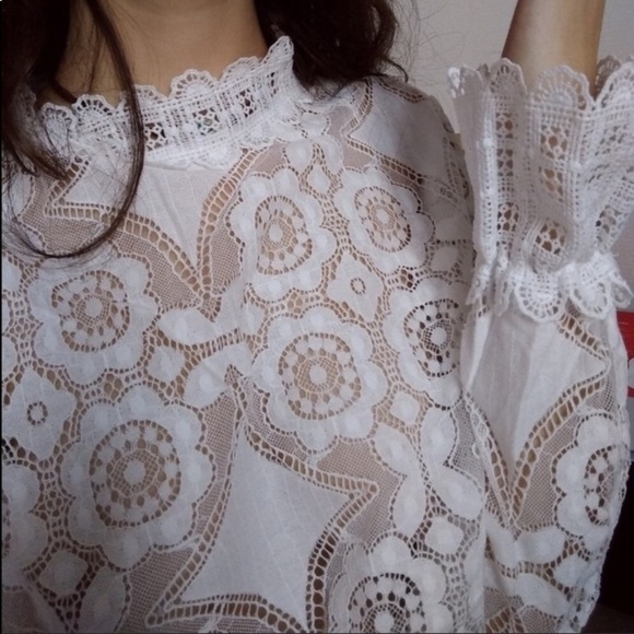 BOUTIQUE Long Sleeve Lace Blouse - Picture 7 of 9